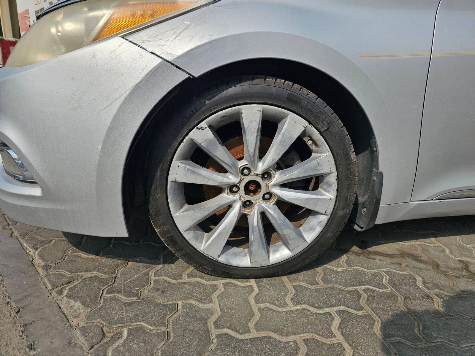 2013 HYUNDAI AZERA — 173515 Miles — Lot G8DA213103 — Souq - Marhaba Auctions Used Cars - Image 11