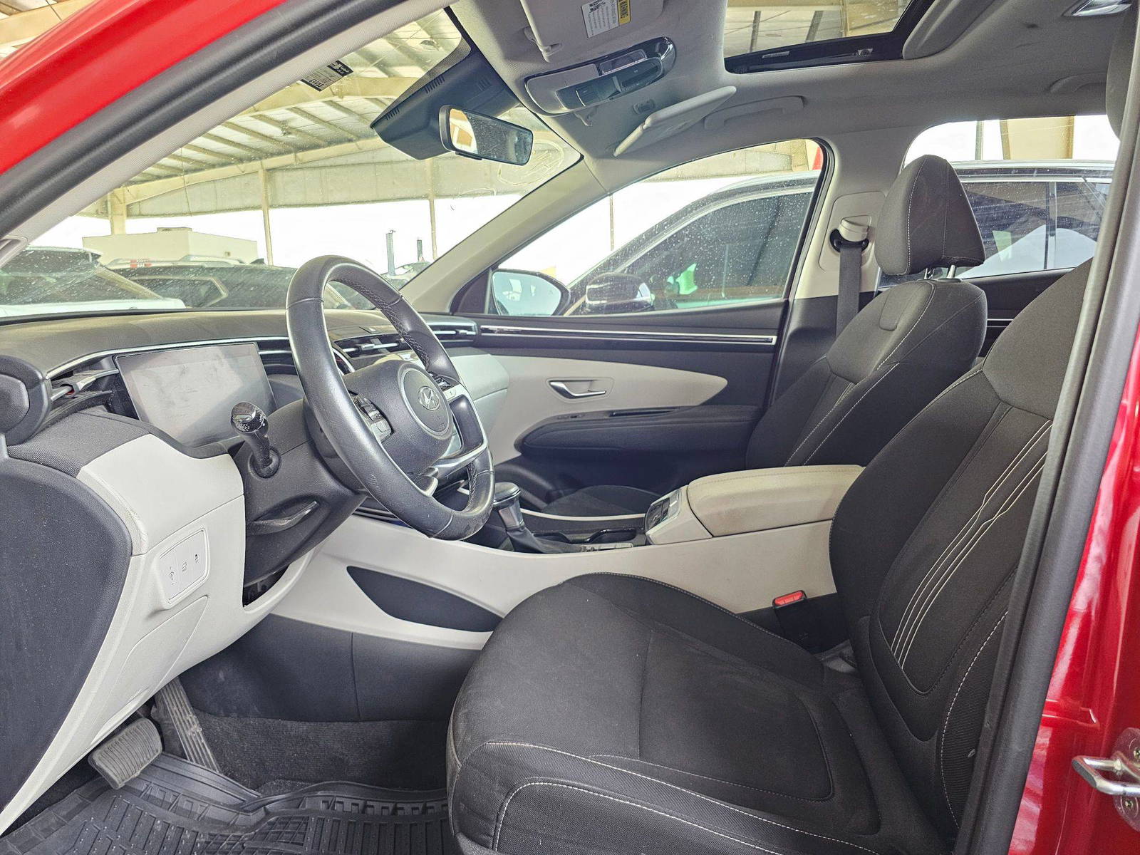 2022 HYUNDAI TUCSON — 67428 Miles — Lot NH083675 — Souq - Marhaba Auctions Used Cars - Image 9