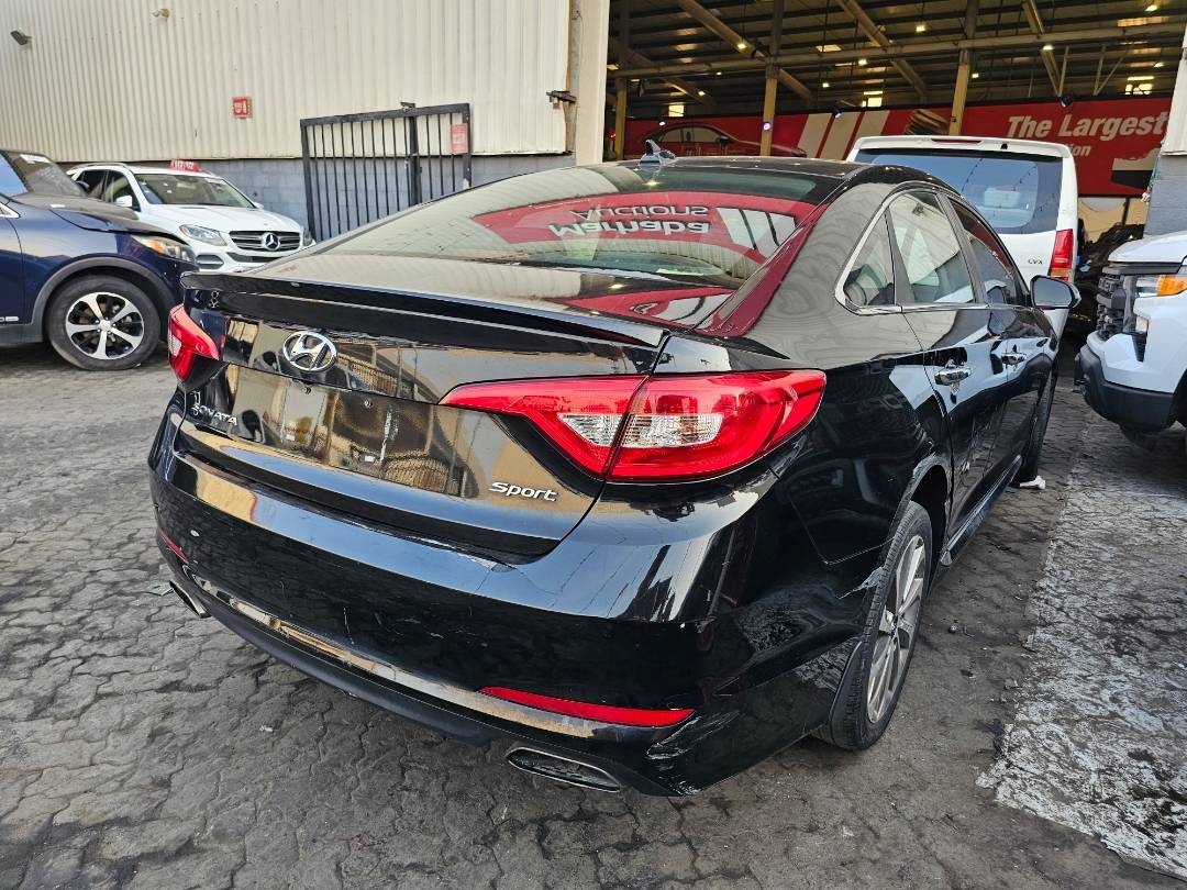 2017 HYUNDAI SONATA — 191884 Miles — Lot H571660 — Main - Marhaba Auctions Used Cars - Image 4