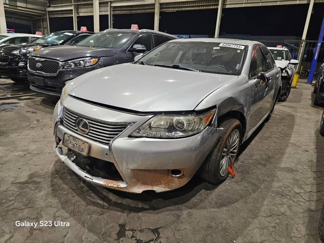 2015 LEXUS ES 350 — 130692 Miles — Lot 9F2166797 — Main - Marhaba Auctions Used Cars - Image 6