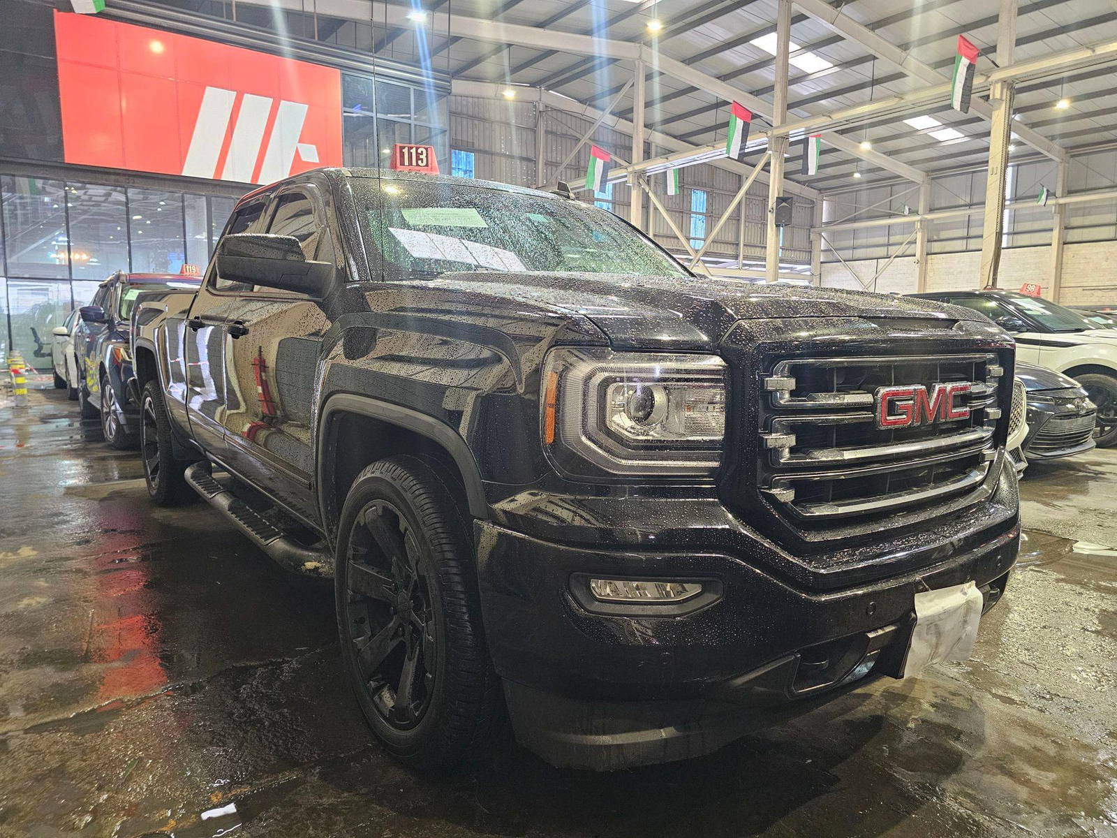 2018 GMC SIERRA — 241764 KM — Lot Z349908 — Main - Marhaba Auctions Used Cars - Image 3