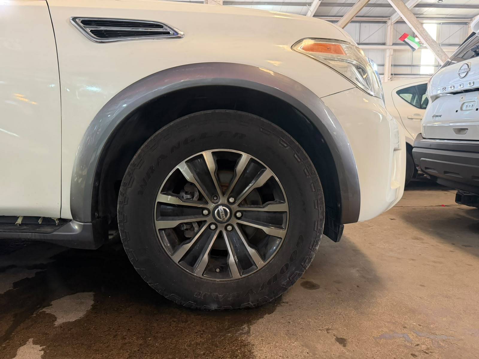 2017 NISSAN ARMADA — 205358 Miles — Lot 73654625 — Main - Marhaba Auctions Used Cars - Image 5