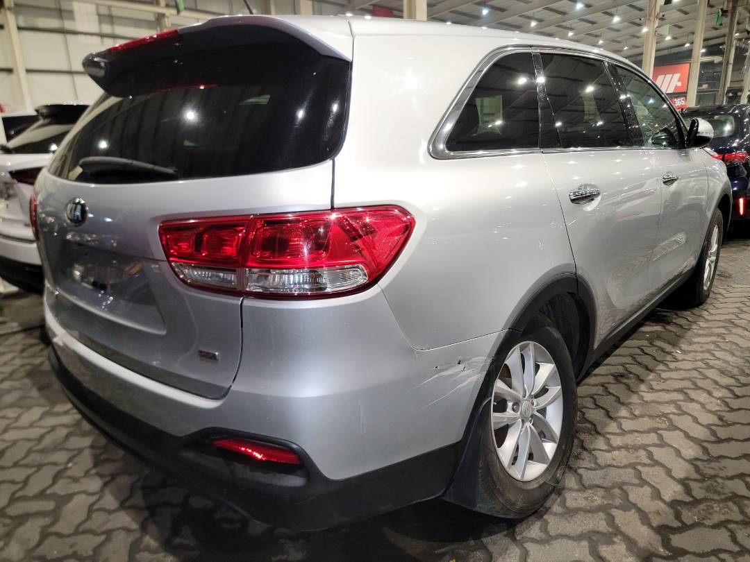 2018 KIA SORENTO — 136596 Miles — Lot 66060523 - Marhaba Auctions Used Cars - Image 4