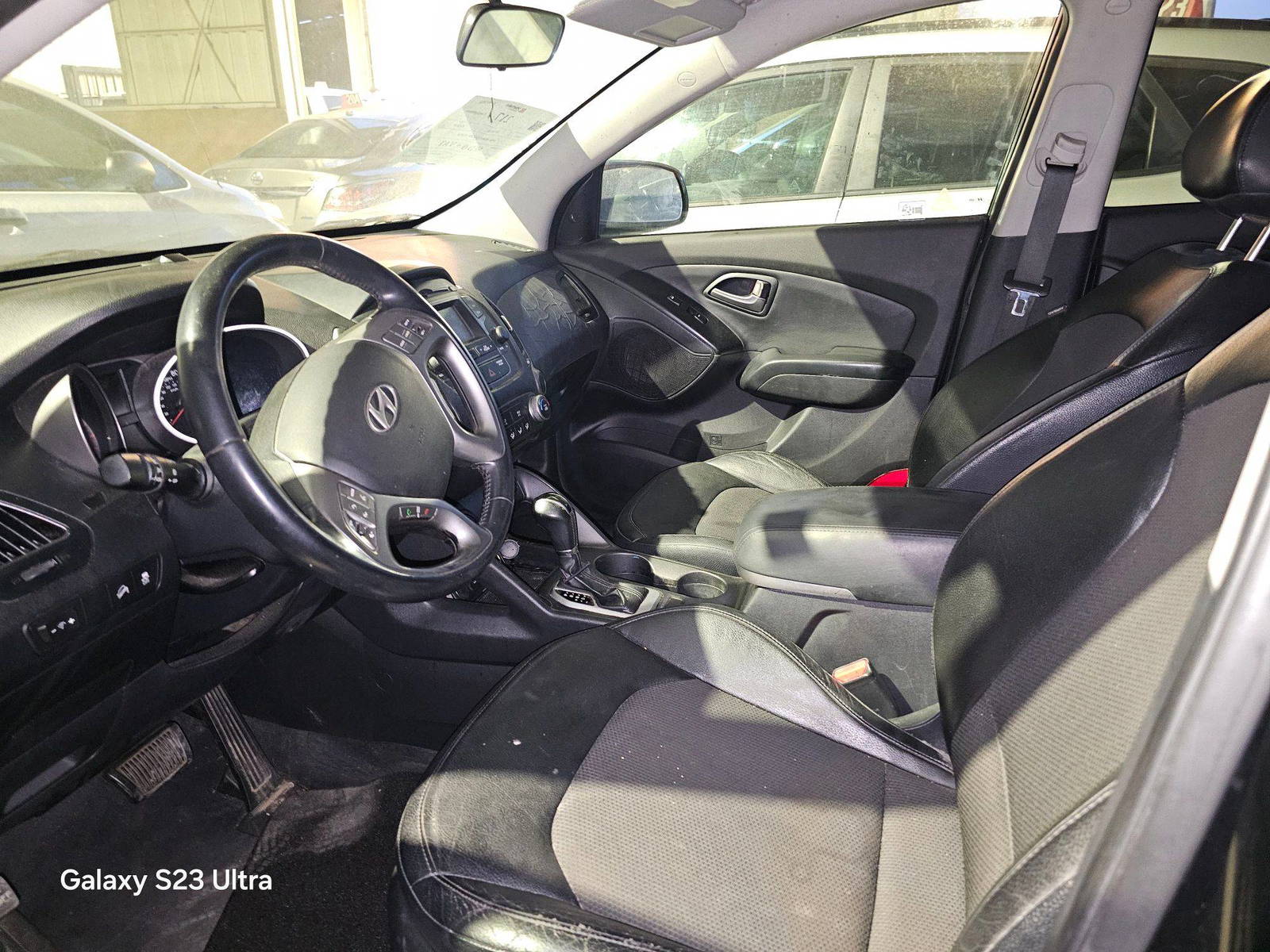 2015 HYUNDAI TUCSON — 141577 Miles — Lot 114338 — Main - Marhaba Auctions Used Cars - Image 8