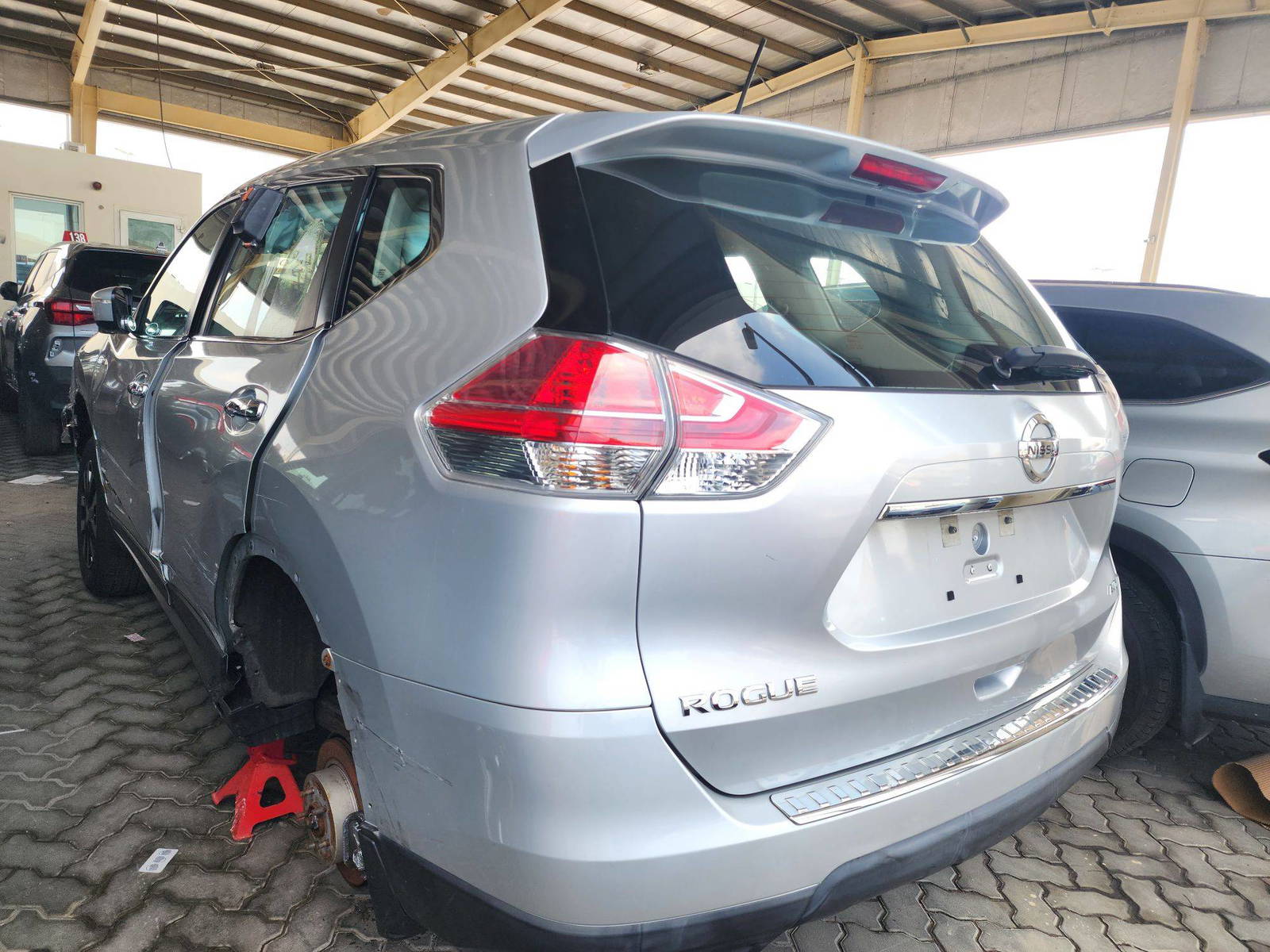 2015 NISSAN ROGUE — 125721 Miles — Lot 55995183 - Marhaba Auctions Used Cars - Image 11