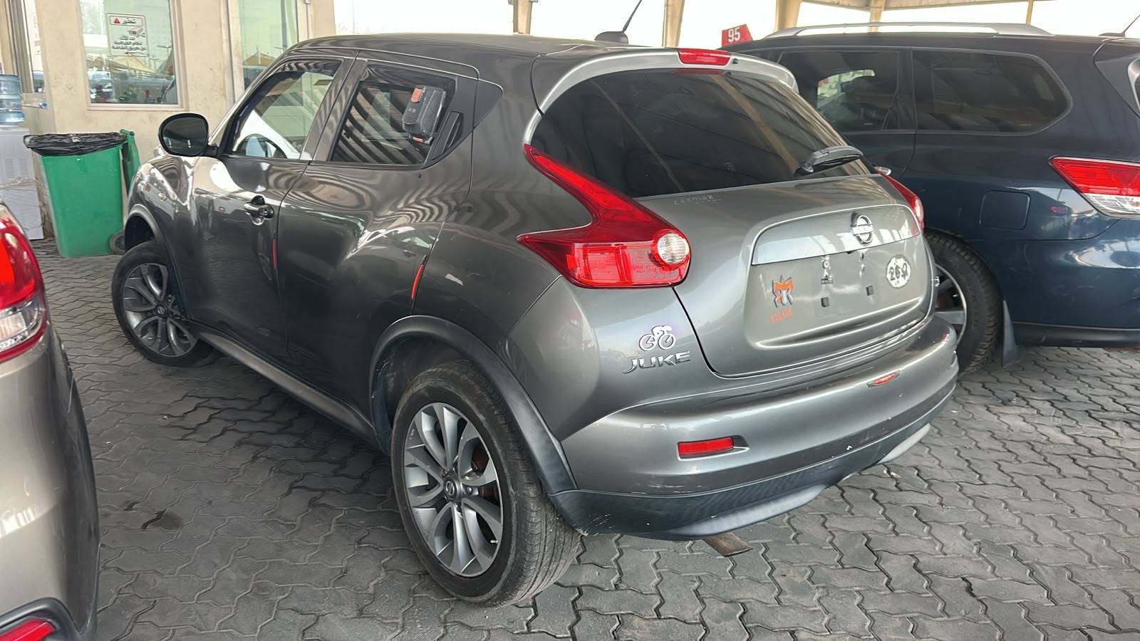 Nissan Juke 2011 view 2