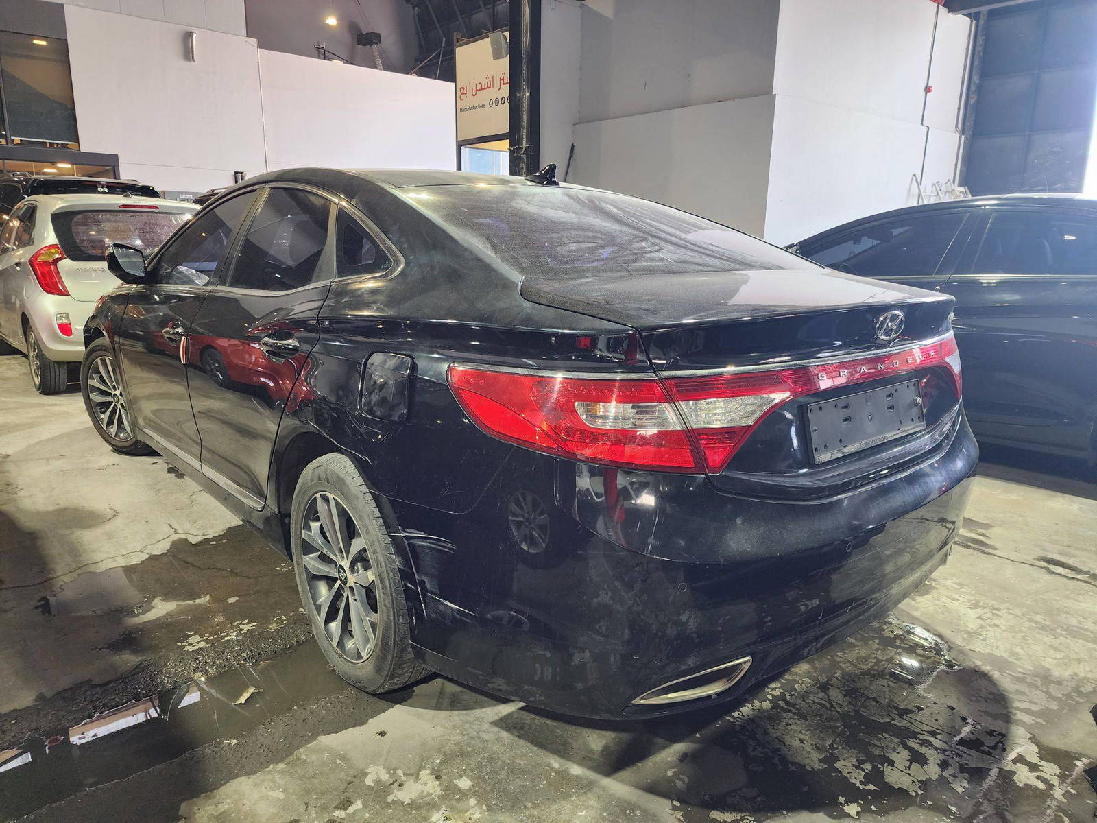 HYUNDAI GRANDEUR 2011 - Marhaba Auction Used Cars - Image 3