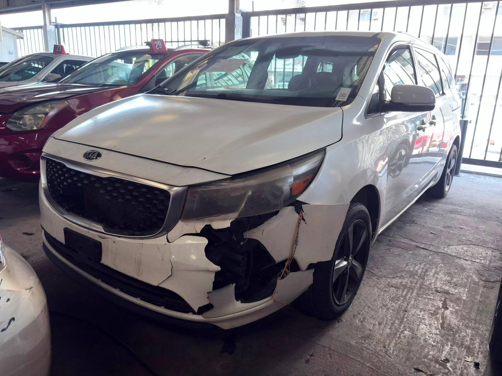 KIA SEDONA 2015 - Marhaba Auction Used Cars - Image 4
