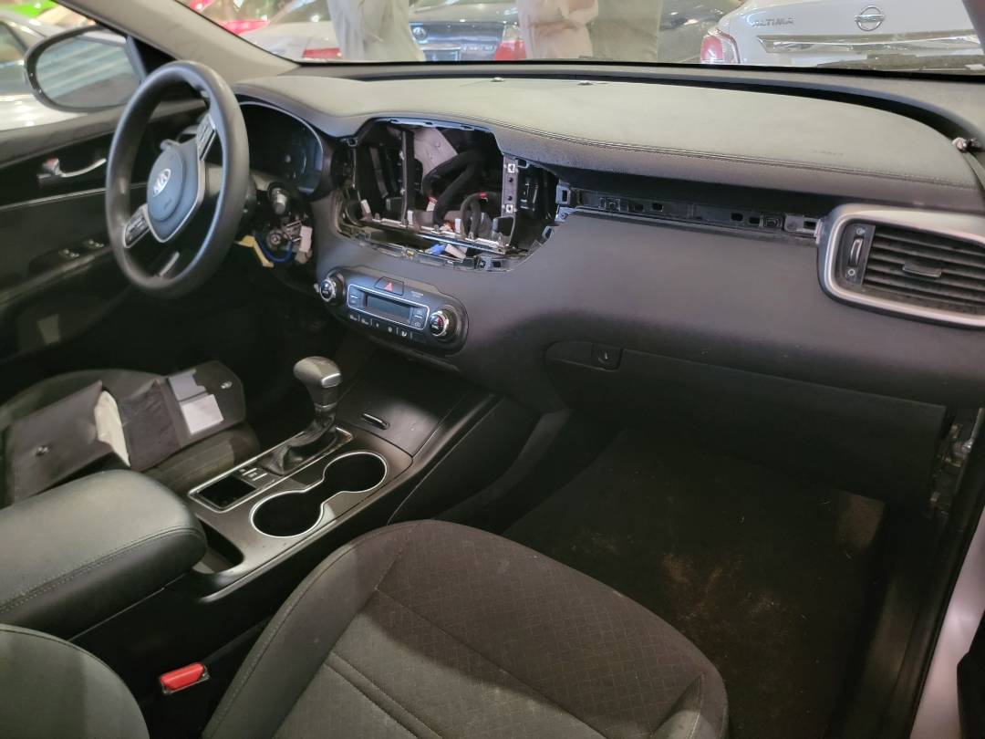2019 KIA SORENTO — 105734 Miles — Lot 72560563 - Marhaba Auctions Used Cars - Image 8