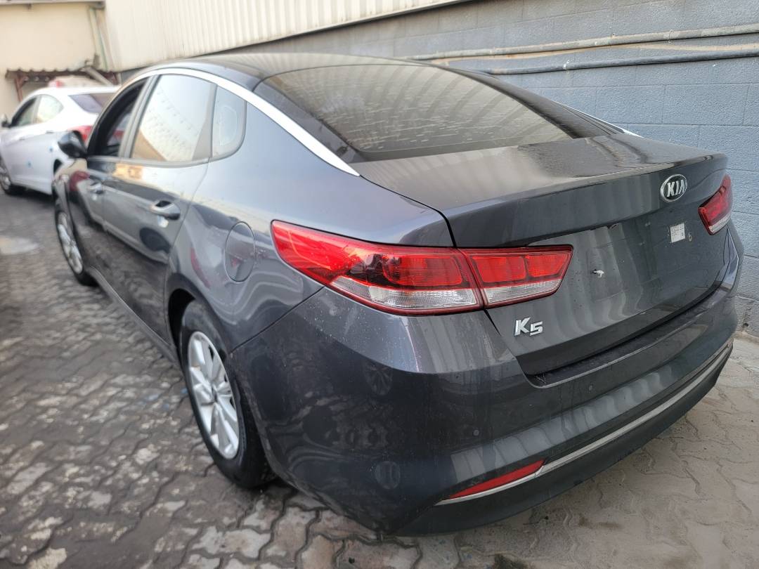 2016 KIA K5 — 229381 KM — Lot 005074 — Main - Marhaba Auctions Used Cars - Image 5