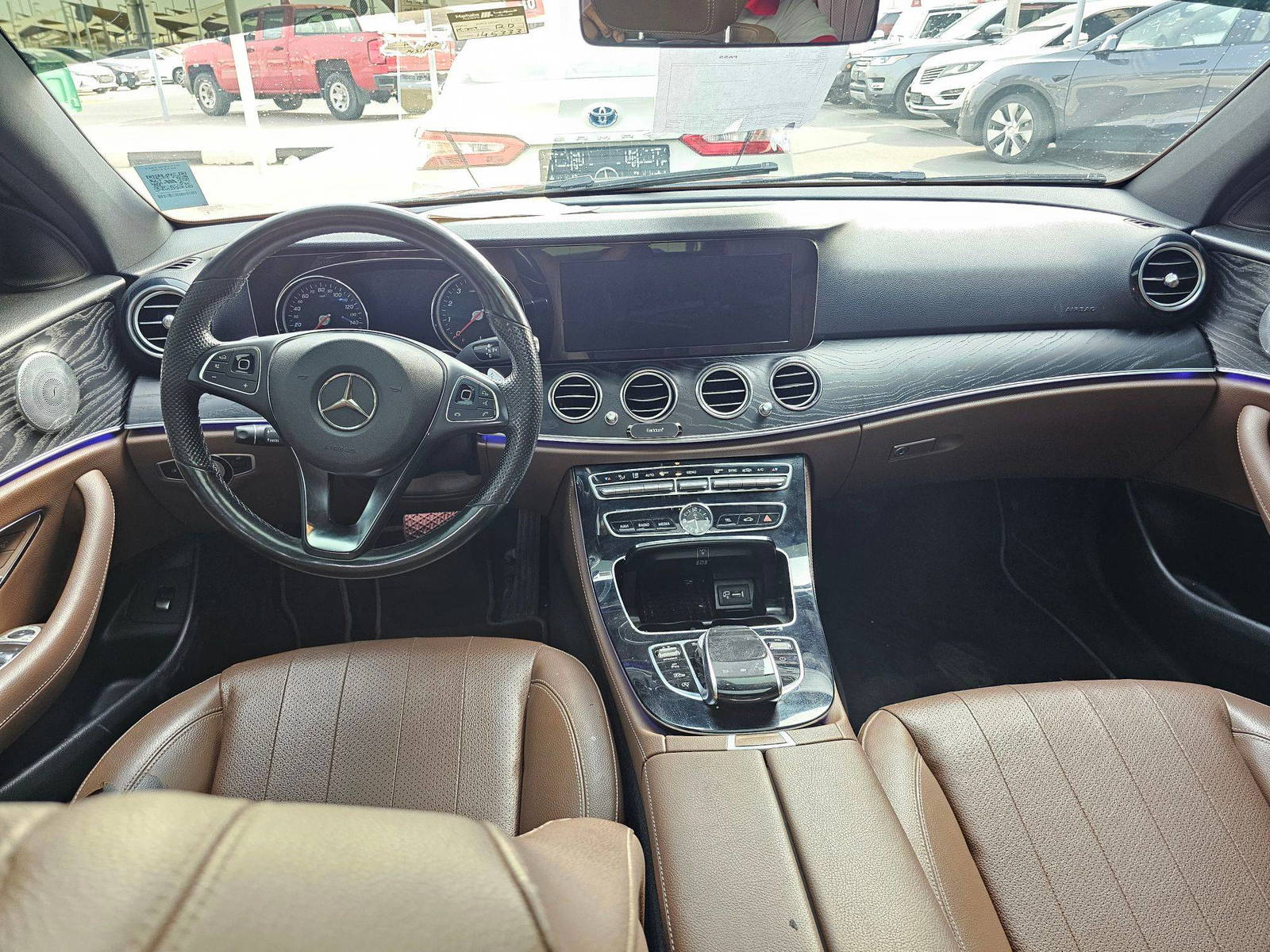 2017 MERCEDES BENZ E-300 — 145334 KM — Lot B9HA060754 — Souq - Marhaba Auctions Used Cars - Image 7