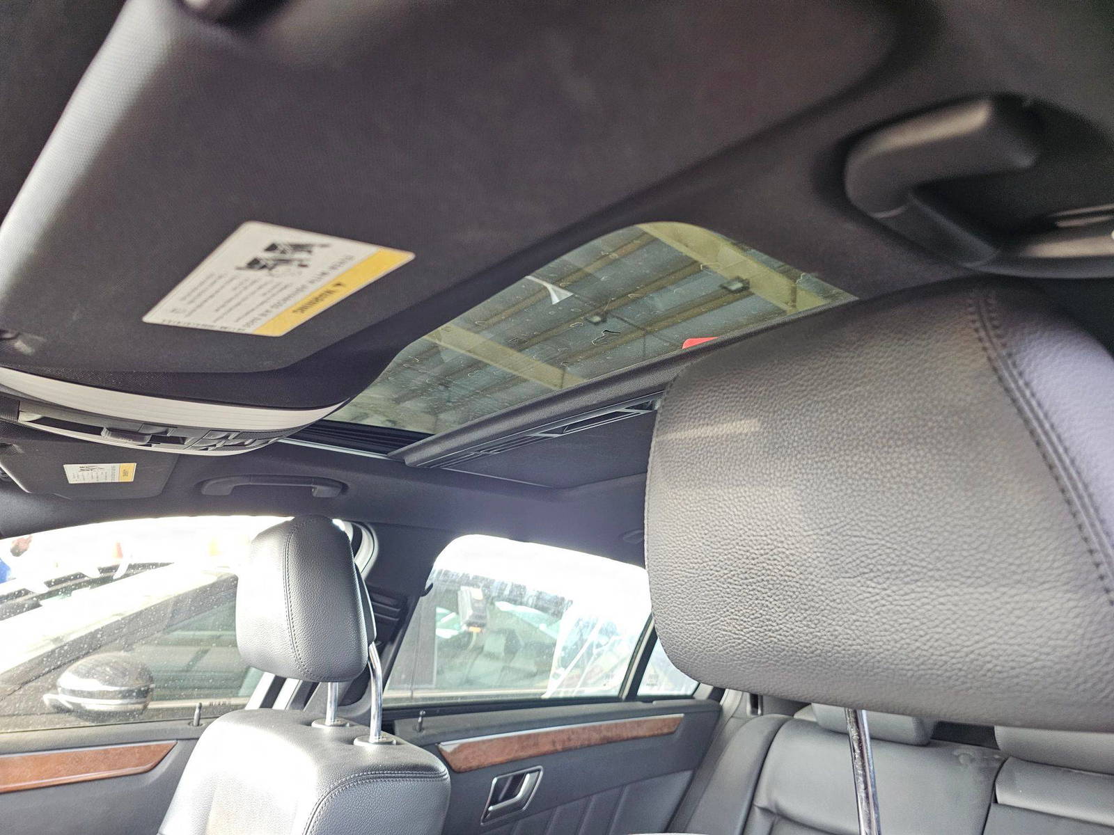 2013 MERCEDES BENZ E 350 — 173650 Miles — Lot 4DA680796 — Souq - Marhaba Auctions Used Cars - Image 7