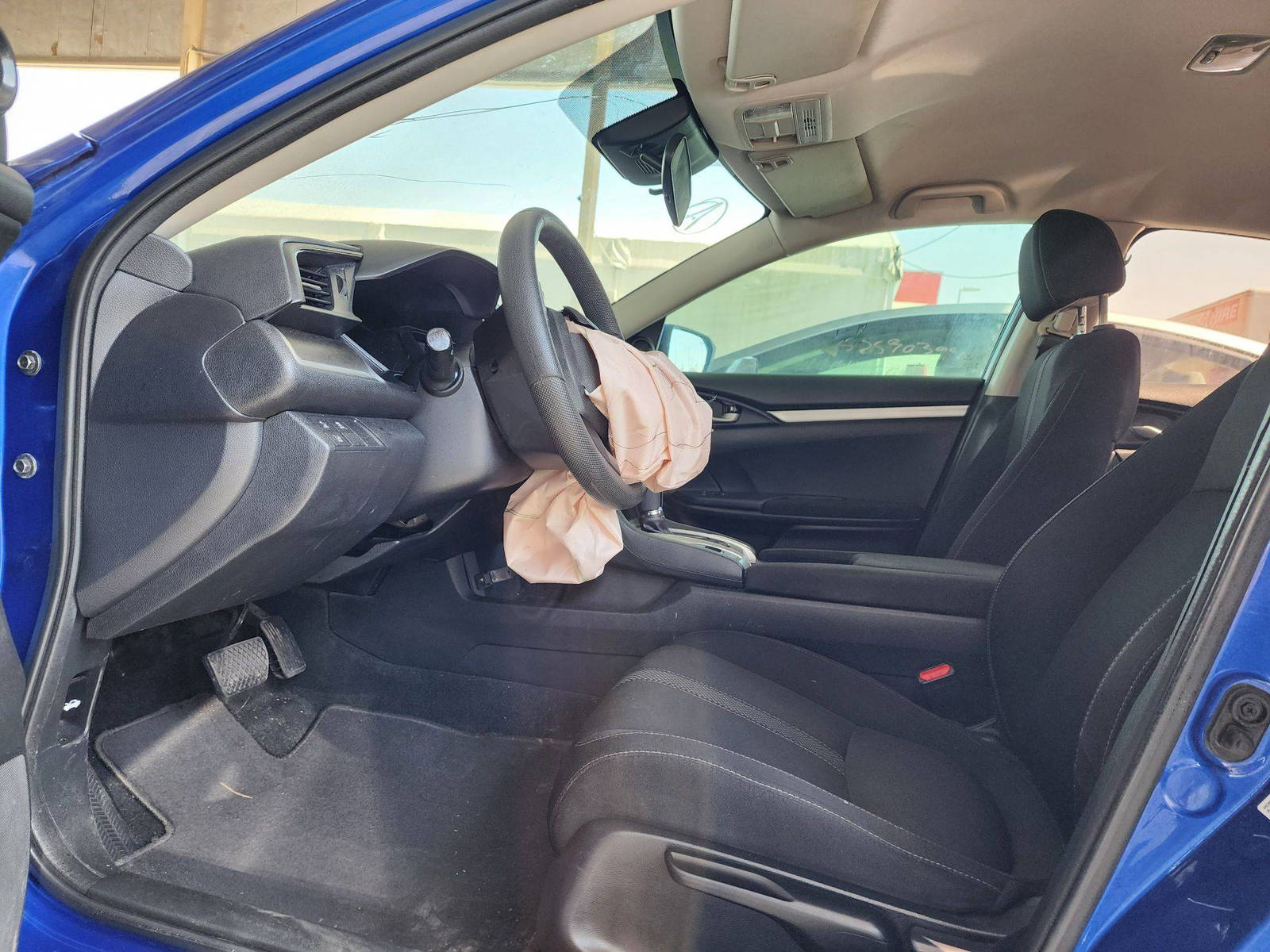 2019 HONDA CIVIC — 80950 KM — Lot KH002627 — Main - Marhaba Auctions Used Cars - Image 8
