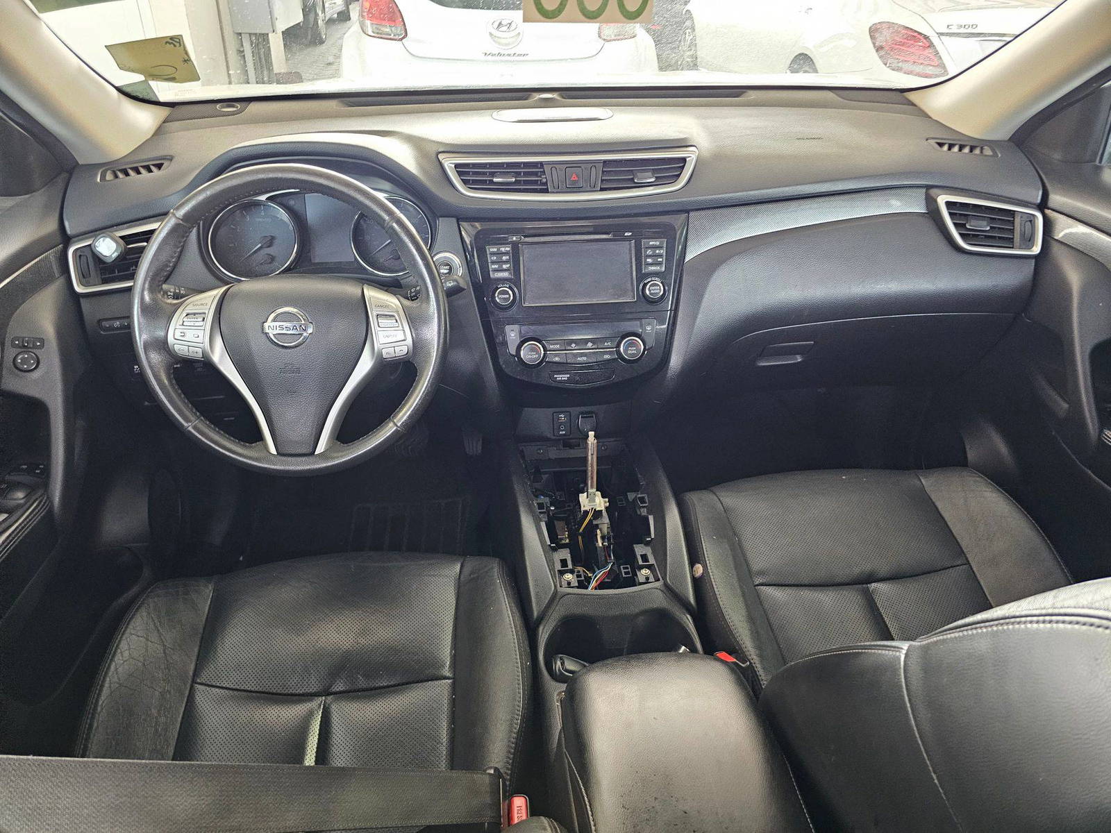 2015 NISSAN ROGUE — 123945 Miles — Lot 893983 — Souq - Marhaba Auctions Used Cars - Image 7