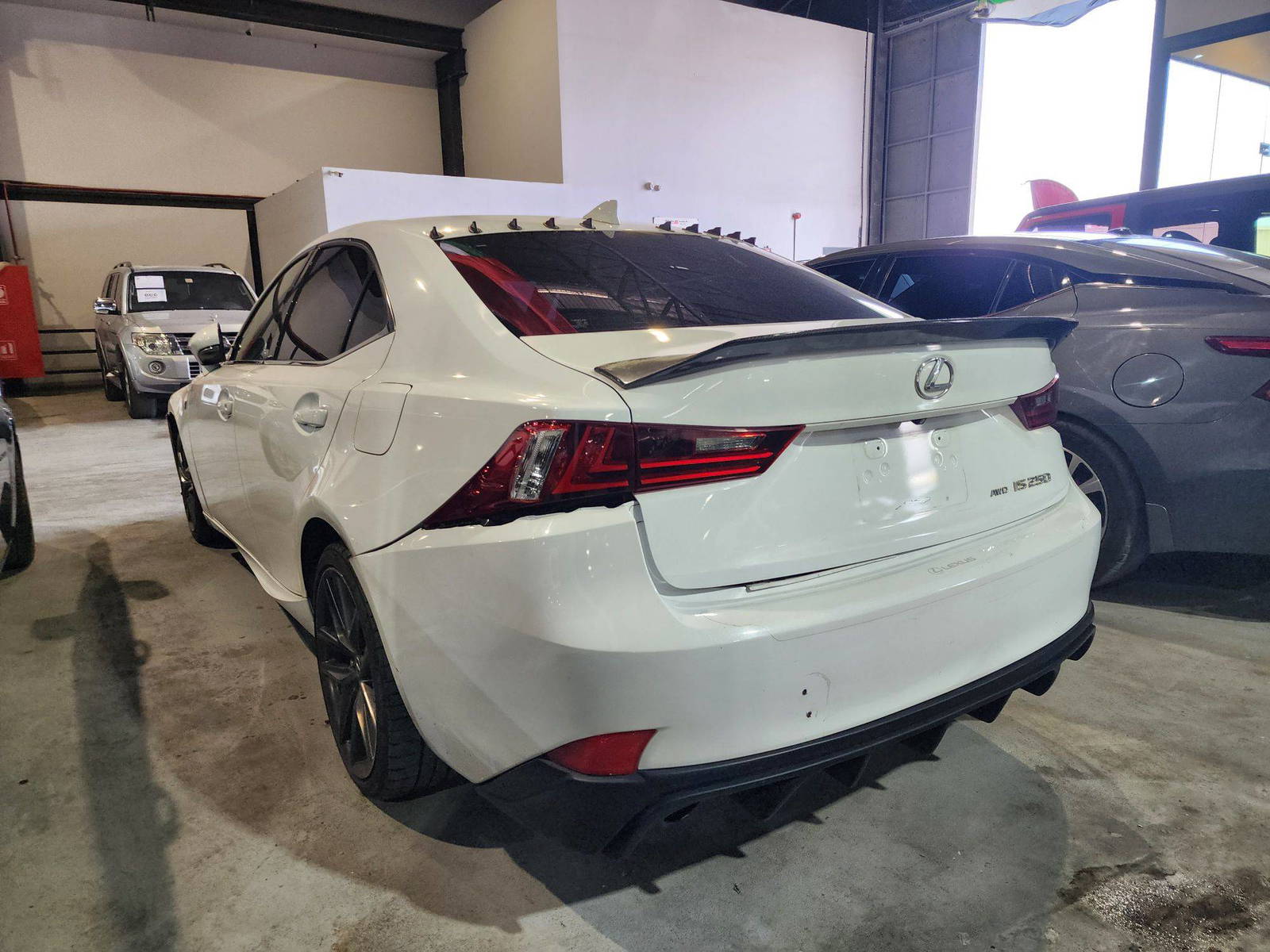2014 LEXUS IS 250 — 169460 Miles — Lot 41375999 — Souq - Marhaba Auctions Used Cars - Image 4