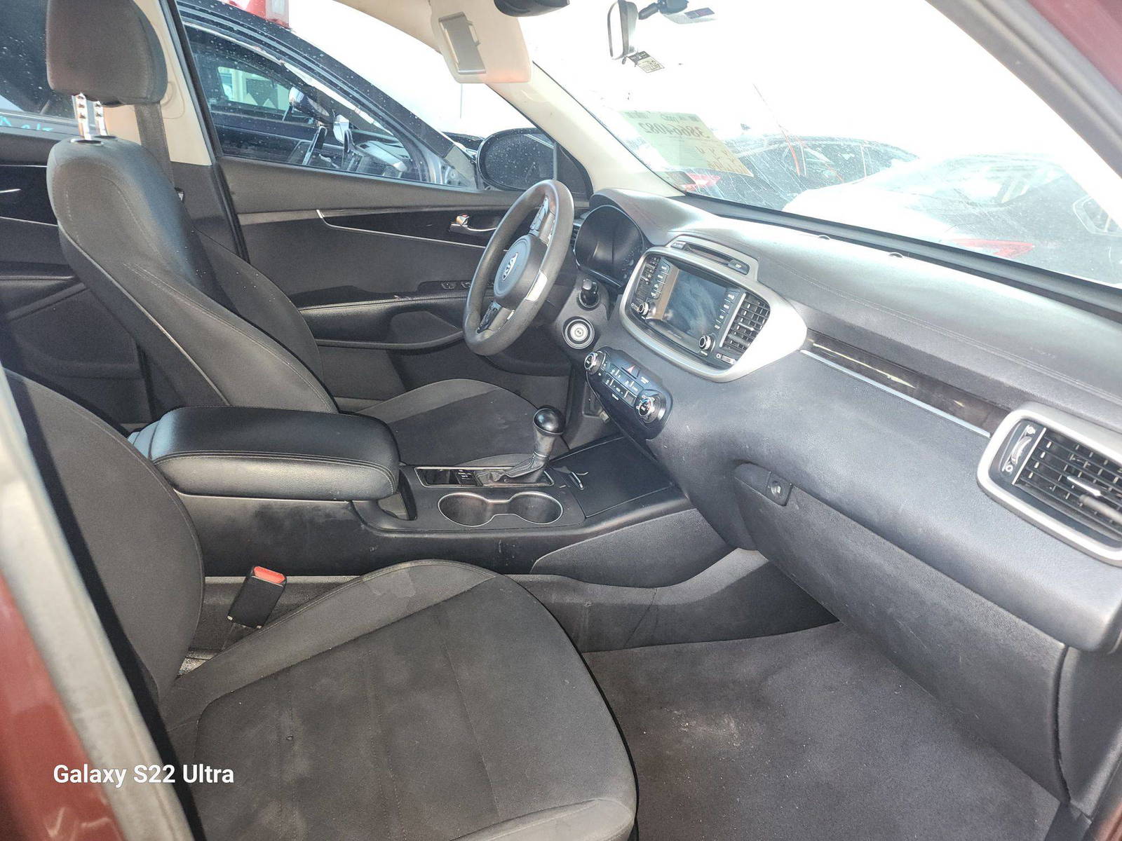 2018 KIA SORENTO — 166198 Miles — Lot 38664082 — Souq - Marhaba Auctions Used Cars - Image 5