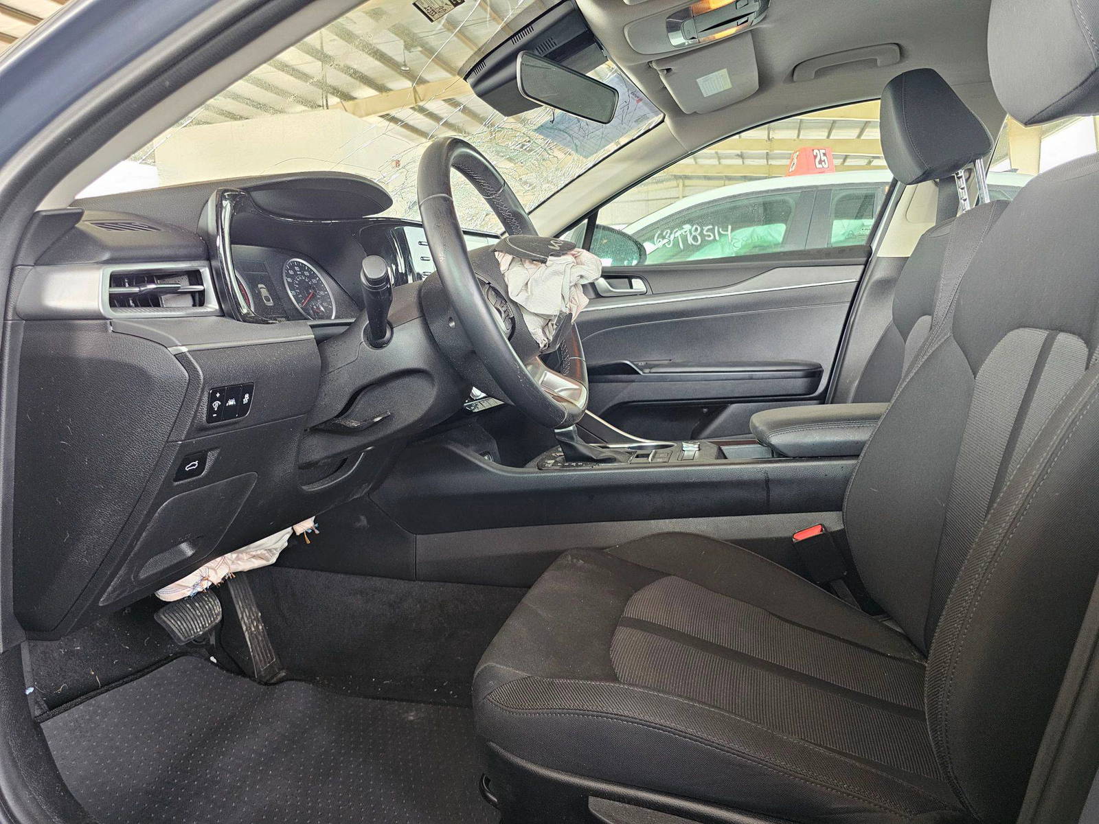 2022 KIA K5 — 27333 Miles — Lot 4J23NG125423 — Souq - Marhaba Auctions Used Cars - Image 8