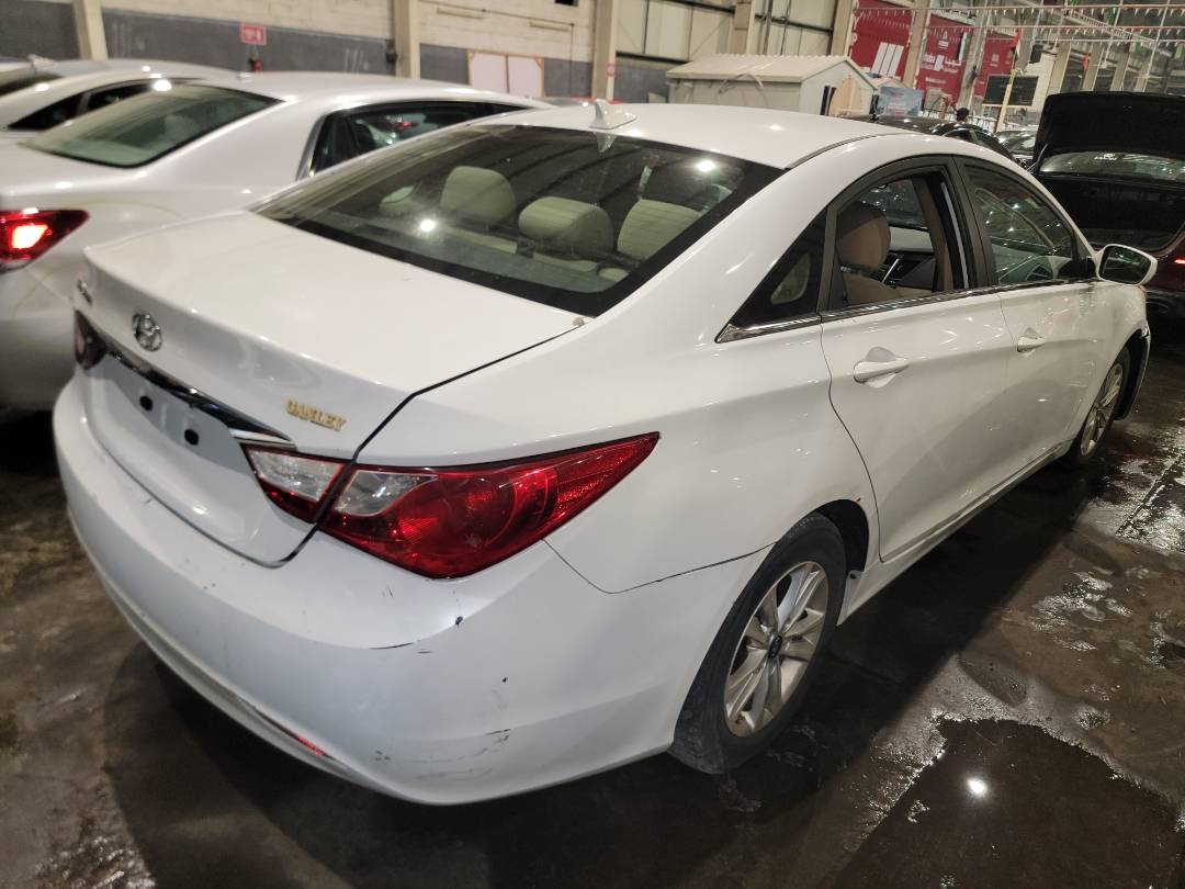 2011 HYUNDAI SONATA — 122592 Miles — Lot 57082983 - Marhaba Auctions Used Cars - Image 4