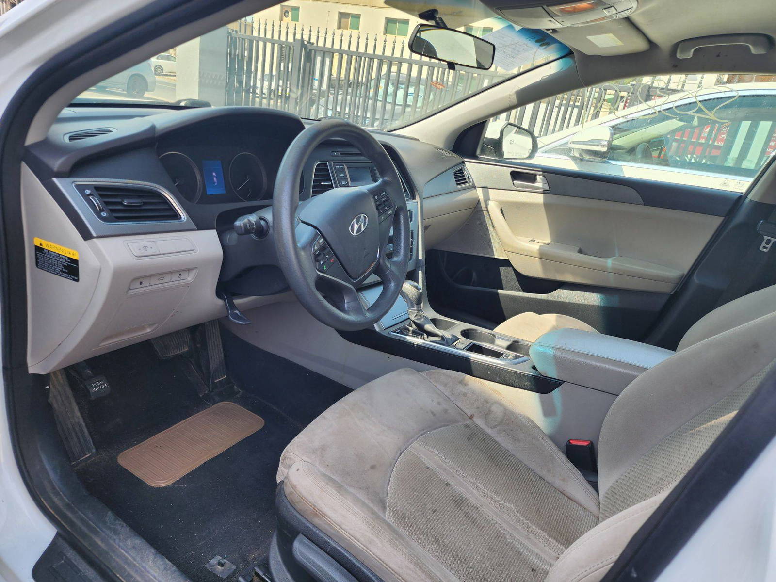 2015 HYUNDAI SONATA — 163152 Miles — Lot 1829 — Al Quoz - Marhaba Auctions Used Cars - Image 8
