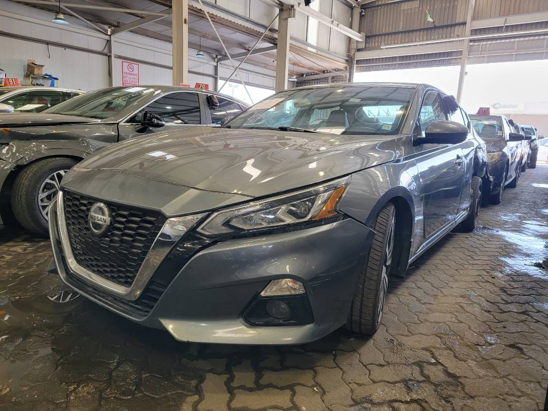 2020 NISSAN ALTIMA — 147400 Miles — Lot C157118 — Main - Marhaba Auctions Used Cars - Image 4