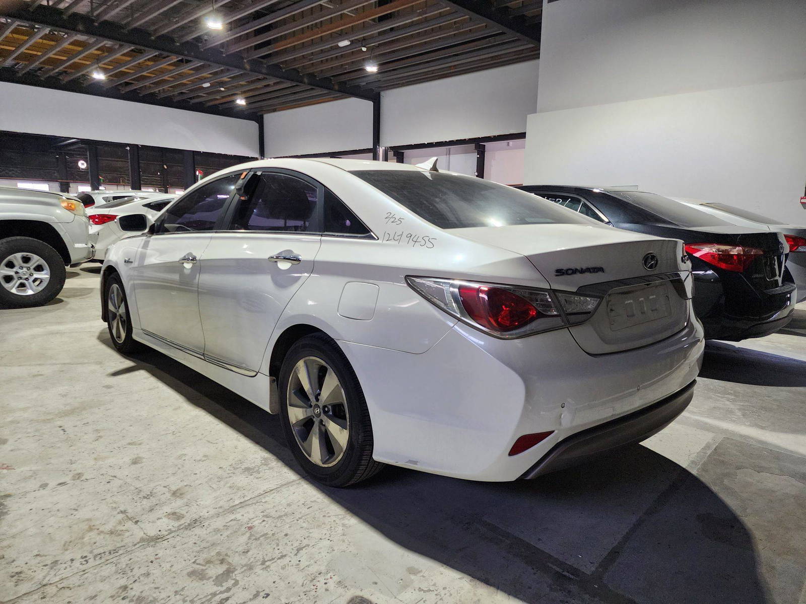 2012 HYUNDAI SONATA — 161688 KM — Lot 012468 — Main - Marhaba Auctions Used Cars - Image 5