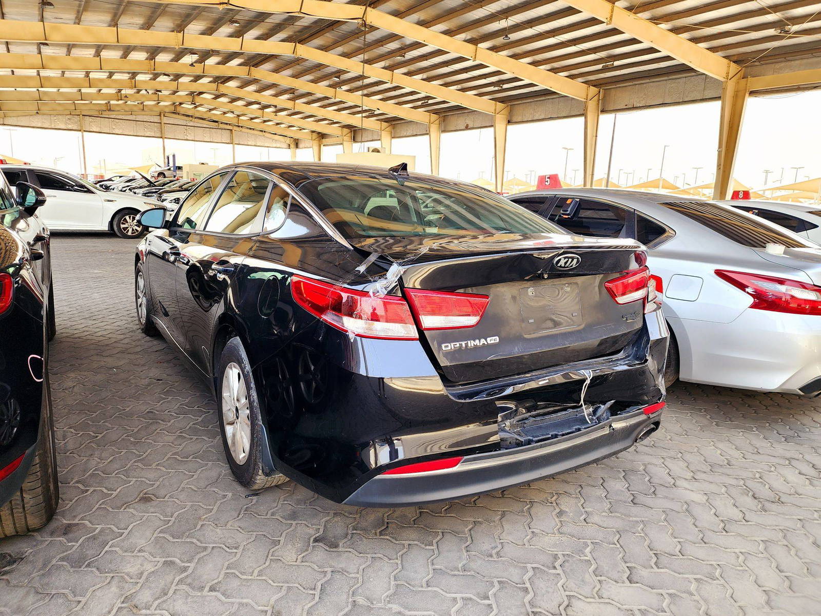 2017 KIA OPTIMA — 184935 Miles — Lot 9H5179282 — Souq - Marhaba Auctions Used Cars - Image 4