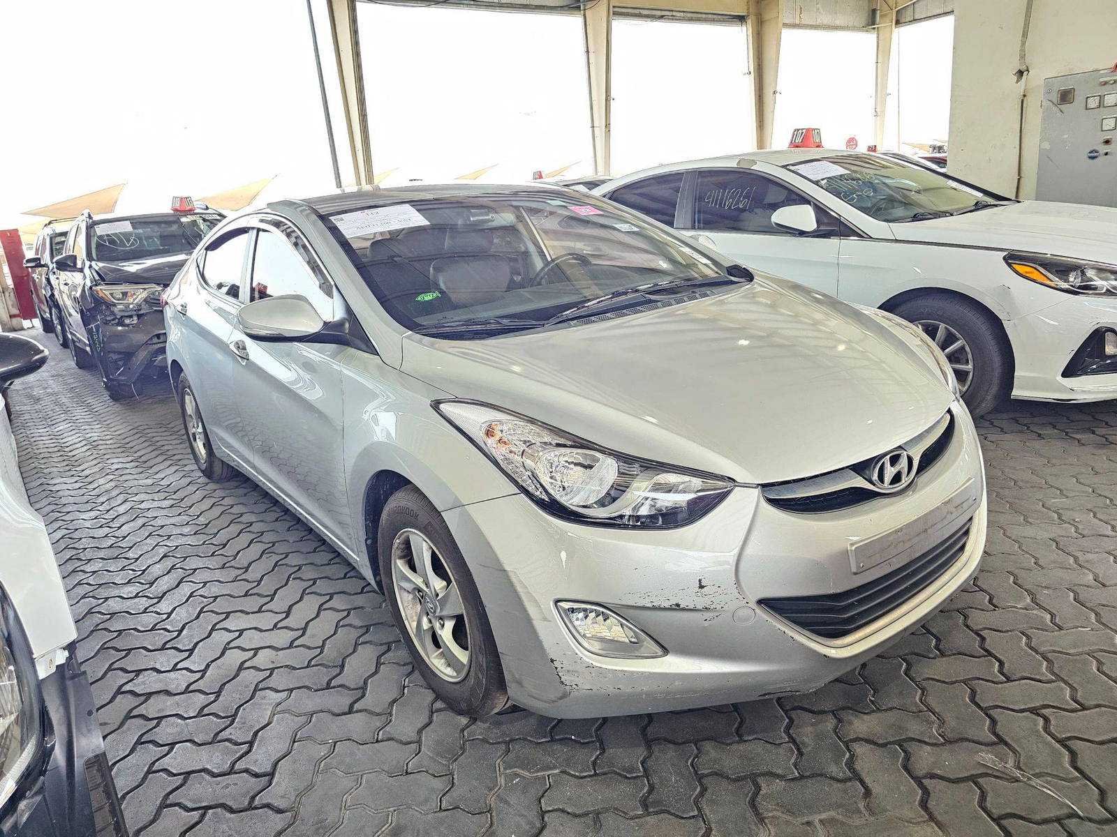 2011 HYUNDAI AVANTE — 123599 KM — Lot 017605 — Main - Marhaba Auctions Used Cars - Image 4