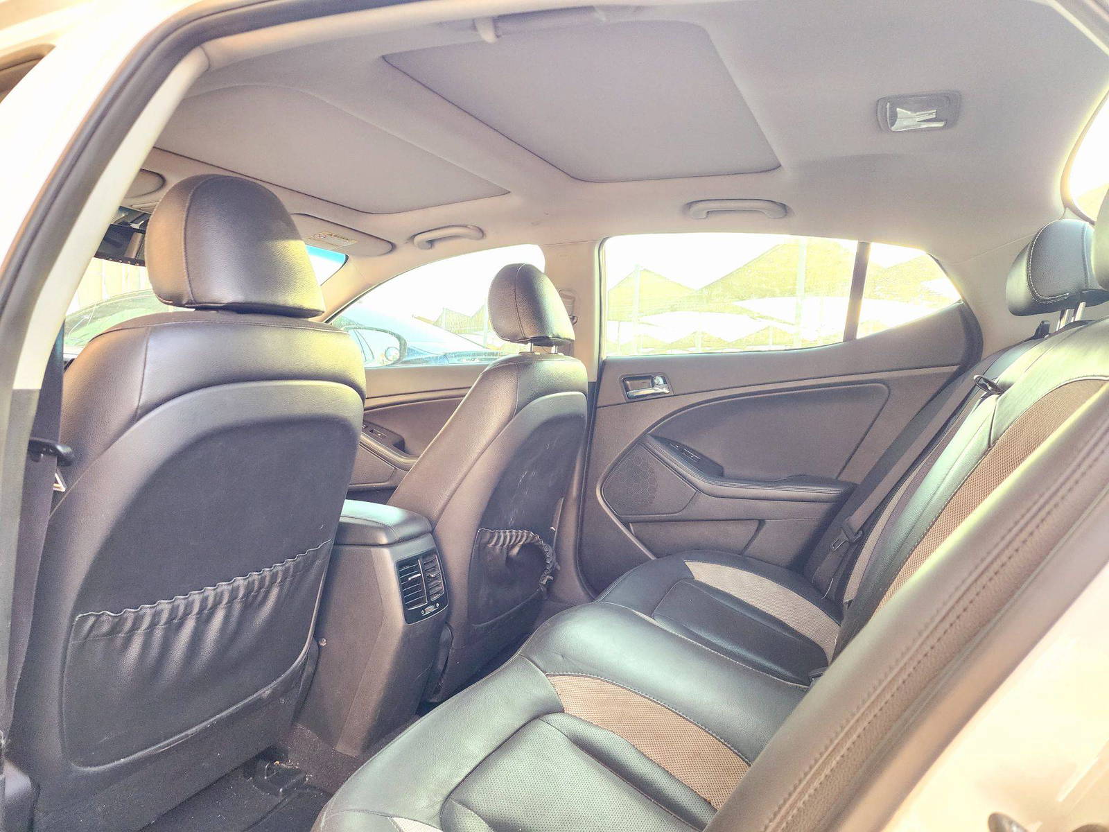2011 KIA OPTIMA — 227866 KM — Lot B5098864 — Souq - Marhaba Auctions Used Cars - Image 6