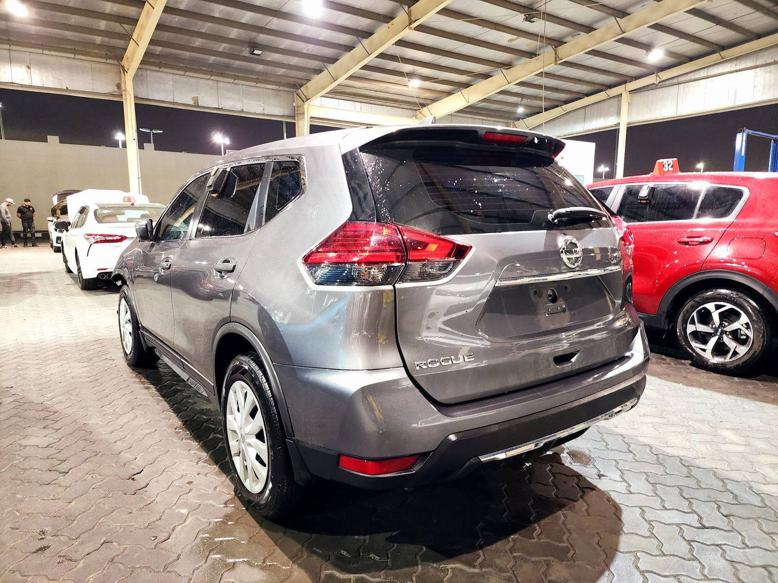 2017 NISSAN ROGUE — 156908 KM — Lot 65894124 — Souq - Marhaba Auctions Used Cars - Image 3