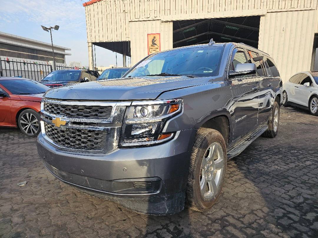 CHEVROLET SUBURBAN
