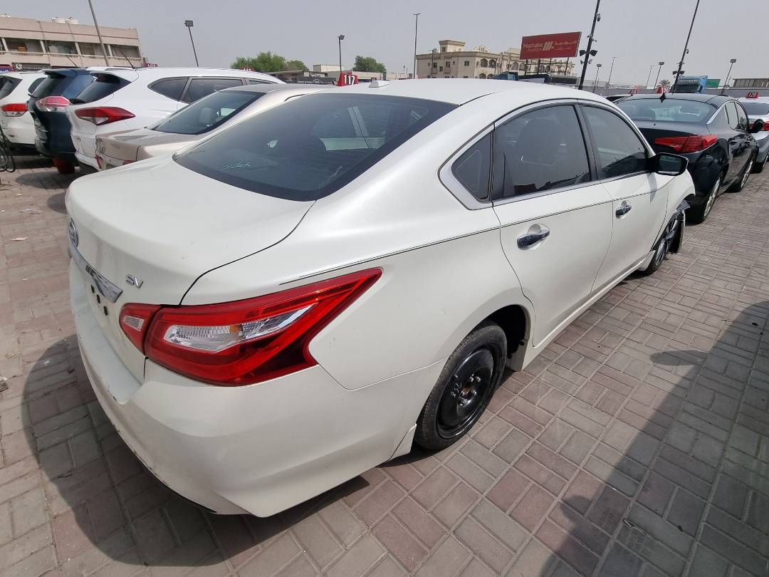 2016 NISSAN ALTIMA — 122308 Miles — Lot 125478 — Ind. 12 - Marhaba Auctions Used Cars - Image 4
