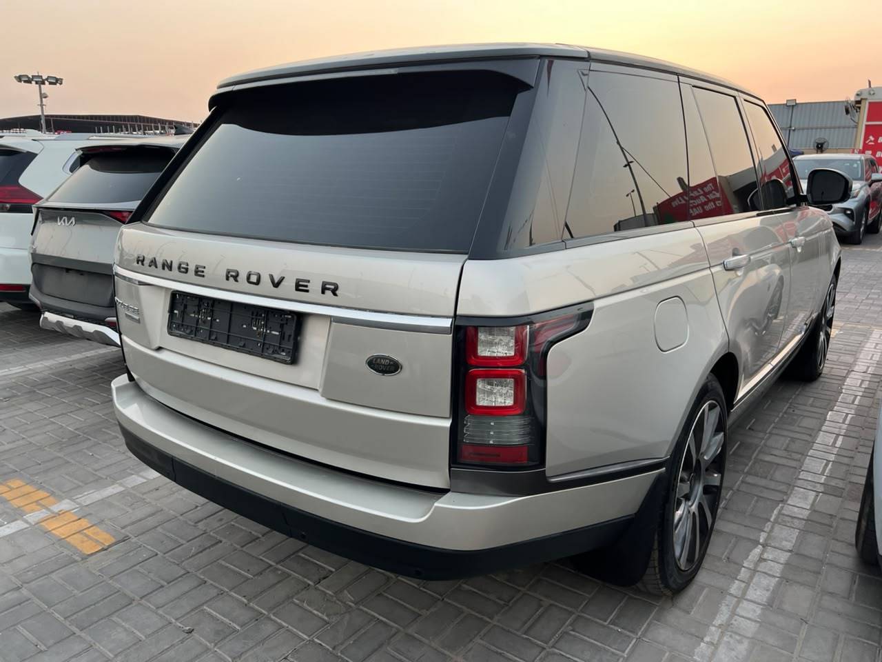 2014 LAND ROVER RANGE ROVER — 238942 KM — Lot 4EA136470 - Marhaba Auctions Used Cars - Image 10