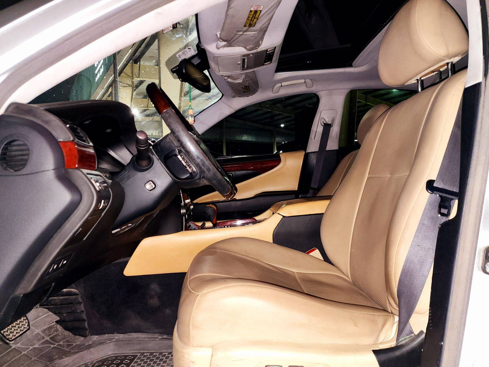 2008 LEXUS LS 460 — 150362 Miles — Lot 85052077 — Souq - Marhaba Auctions Used Cars - Image 9