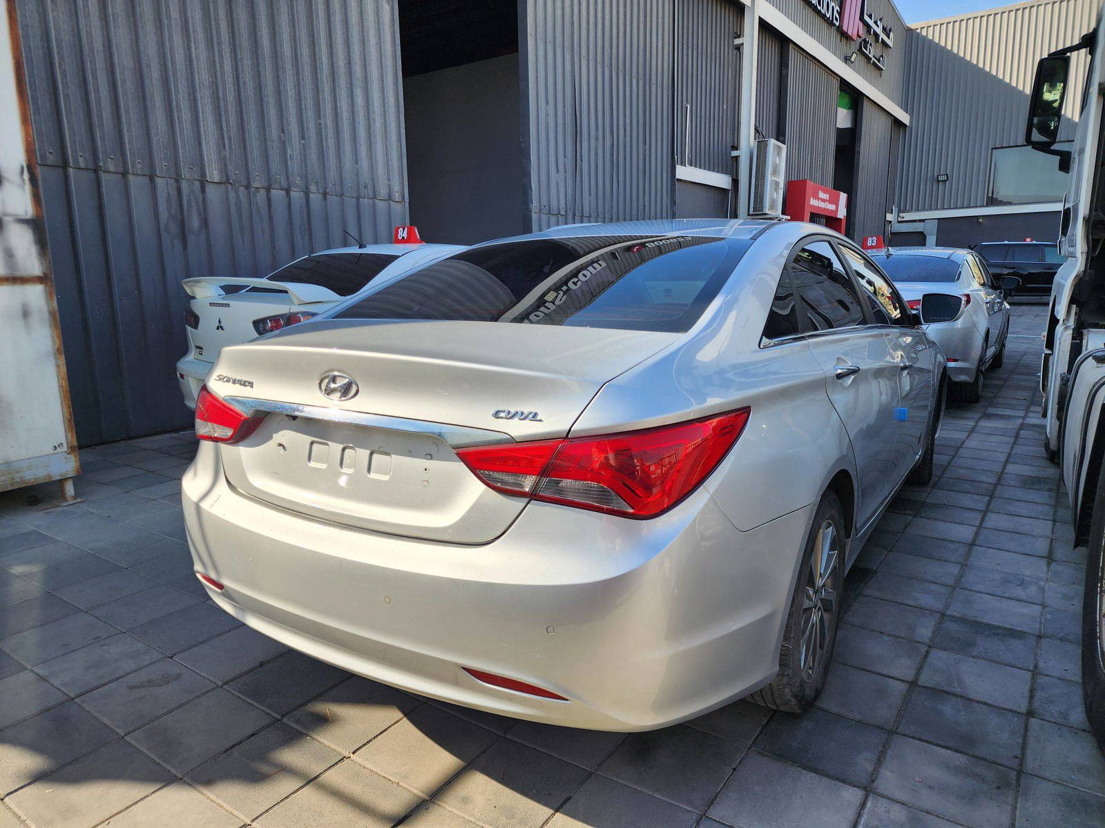 2014 HYUNDAI SONATA — 194947 KM — Lot 623730 — Al Quoz - Marhaba Auctions Used Cars - Image 5