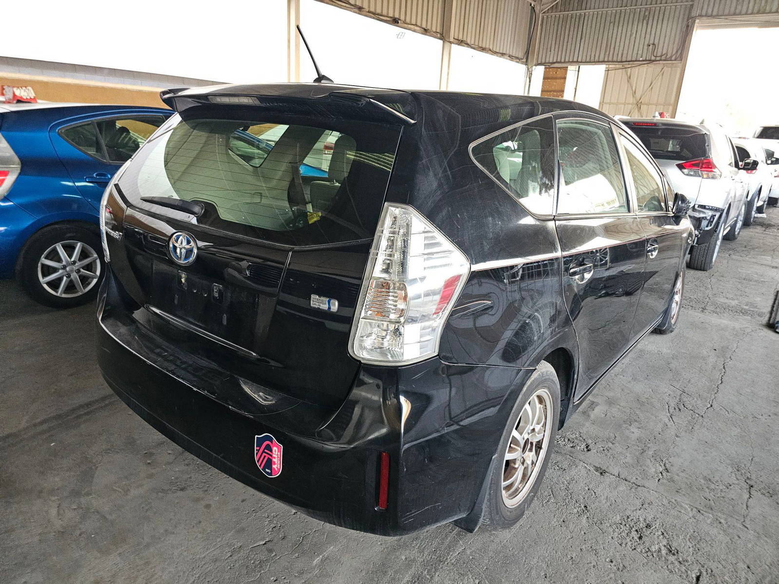 2012 TOYOTA PRIUS V — Lot 3087002 — Main - Marhaba Auctions Used Cars - Image 6