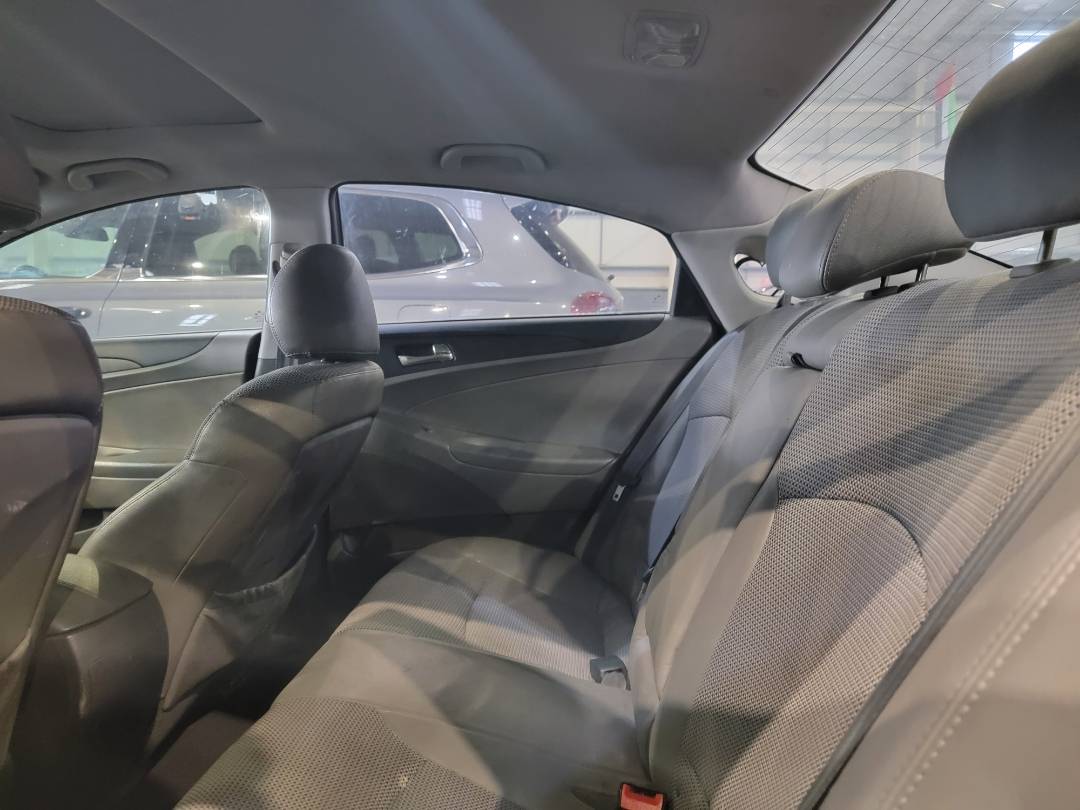 2011 HYUNDAI SONATA — 205572 Miles — Lot 120148 — Main - Marhaba Auctions Used Cars - Image 7