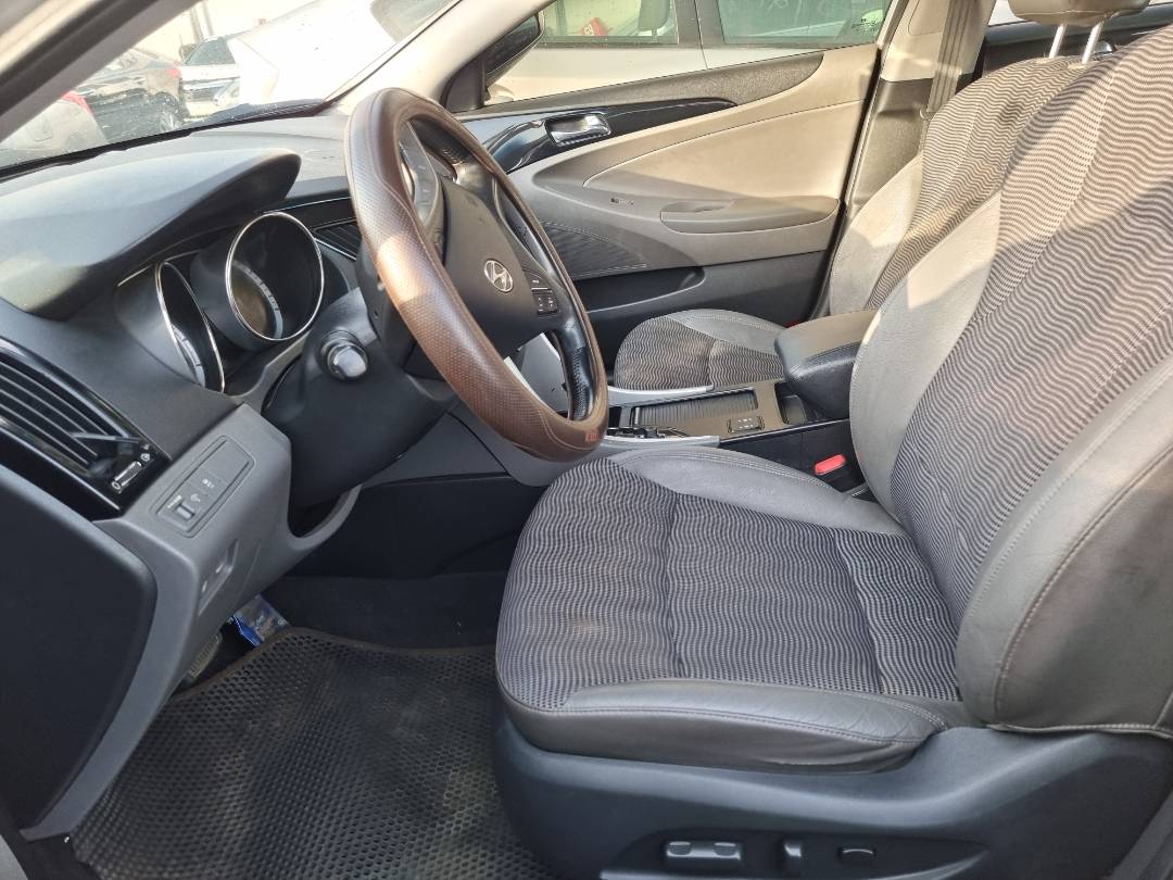 2010 HYUNDAI SONATA — 280683 KM — Lot 124587 — Ind. 12 - Marhaba Auctions Used Cars - Image 8