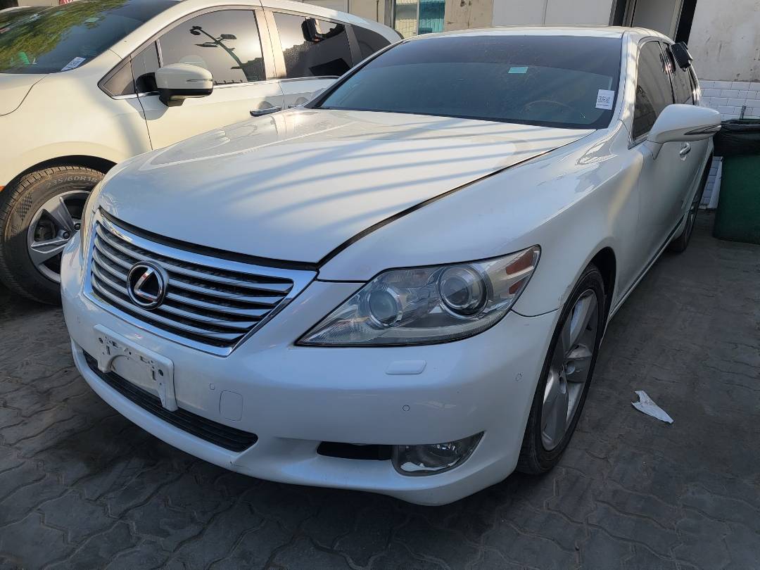 2012 LEXUS LS 460 — 273404 KM — Lot 5109582 — Main - Marhaba Auctions Used Cars - Image 3