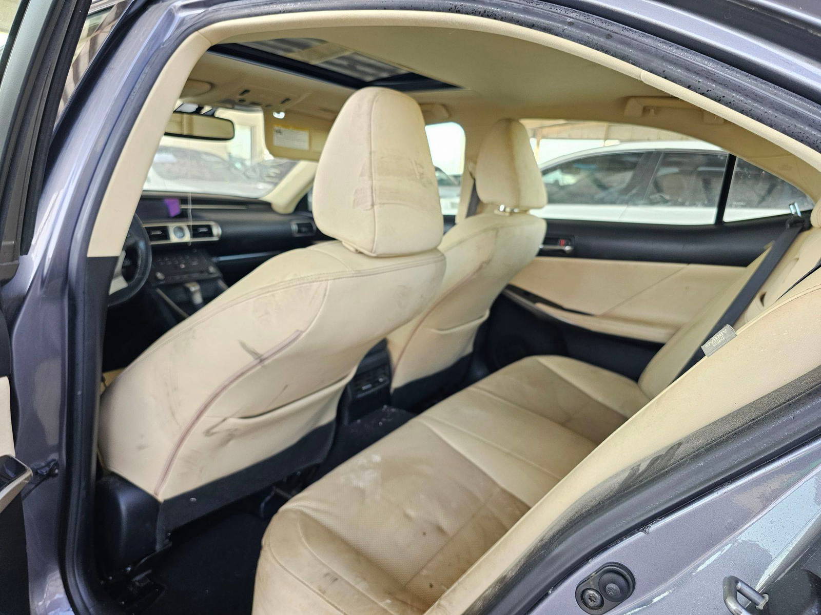 2016 LEXUS IS 200T — 113584 Miles — Lot 2XG5019478 — Souq - Marhaba Auctions Used Cars - Image 6