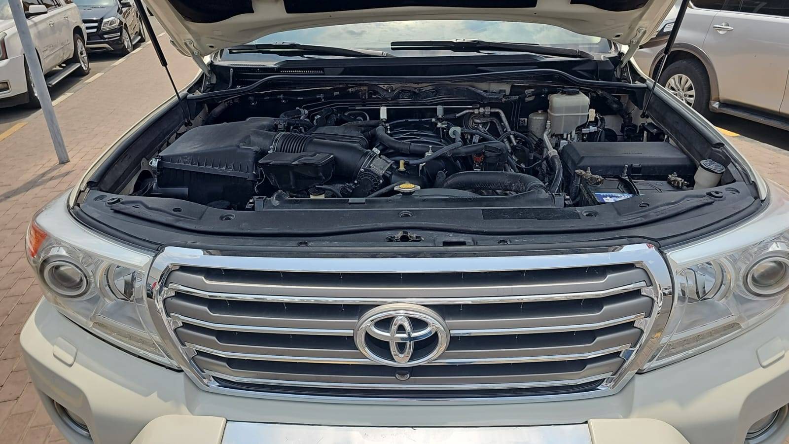 2014 TOYOTA LAND CRUISER — 136093 KM — Lot 4024824 - Marhaba Auctions Used Cars - Image 12