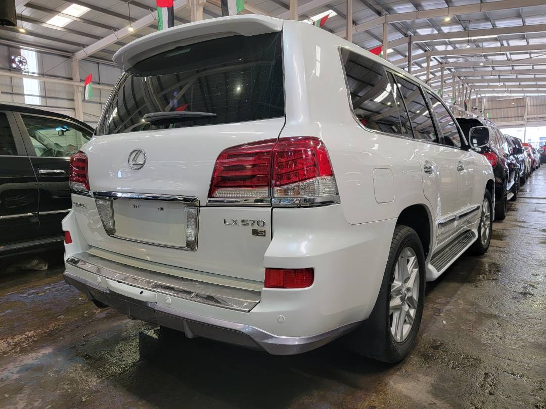 2009 LEXUS LX 570 — 255238 KM — Lot 94023594 — Main - Marhaba Auctions Used Cars - Image 4