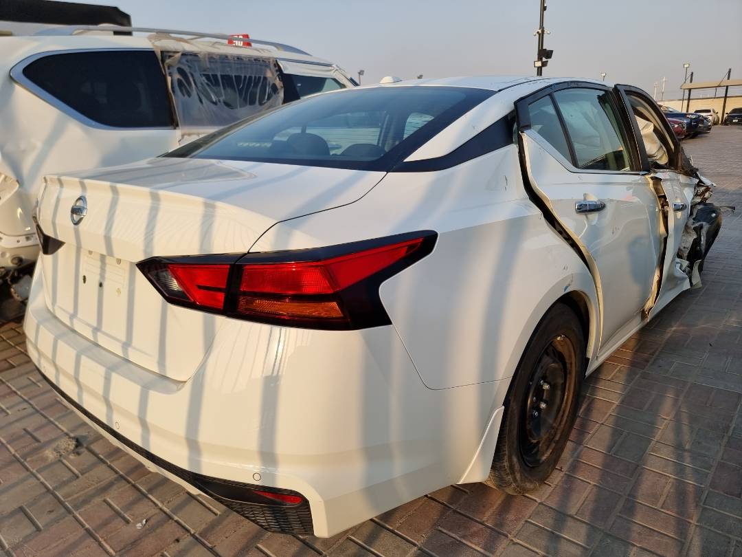 2020 NISSAN ALTIMA — 23 617 Miles — Lot 312872 — Ind. 12 - Marhaba Auctions Used Cars - Image 3