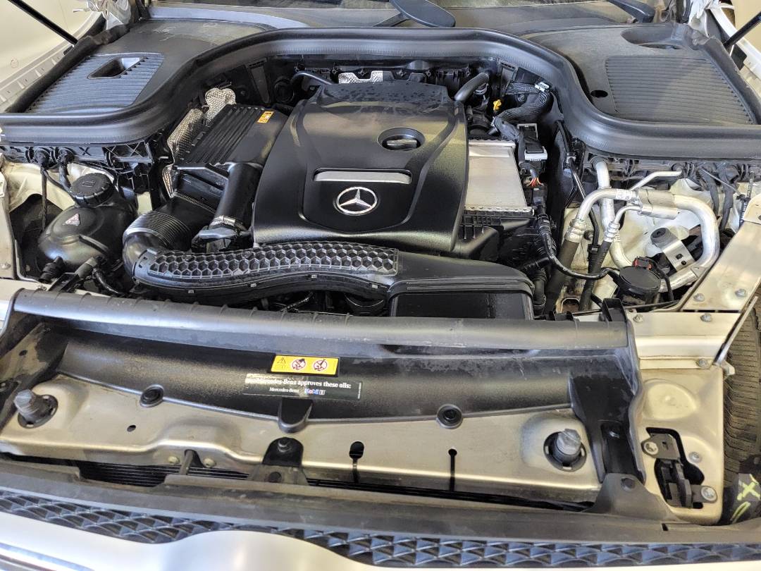 2018 MERCEDES BENZ GLC-300 — 96961 Miles — Lot JV050641 — Main - Marhaba Auctions Used Cars - Image 12