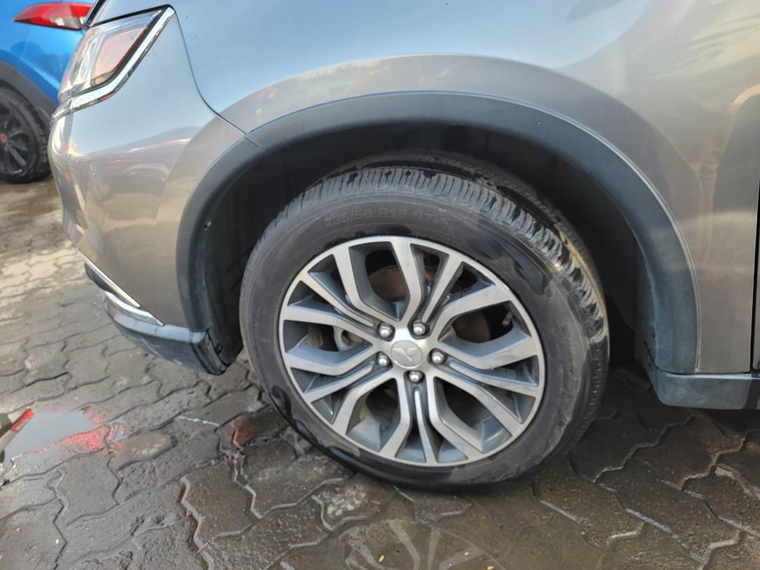 2017 MITSUBISHI OUTLANDER — 75422 Miles — Lot HZ054380 — Main - Marhaba Auctions Used Cars - Image 10