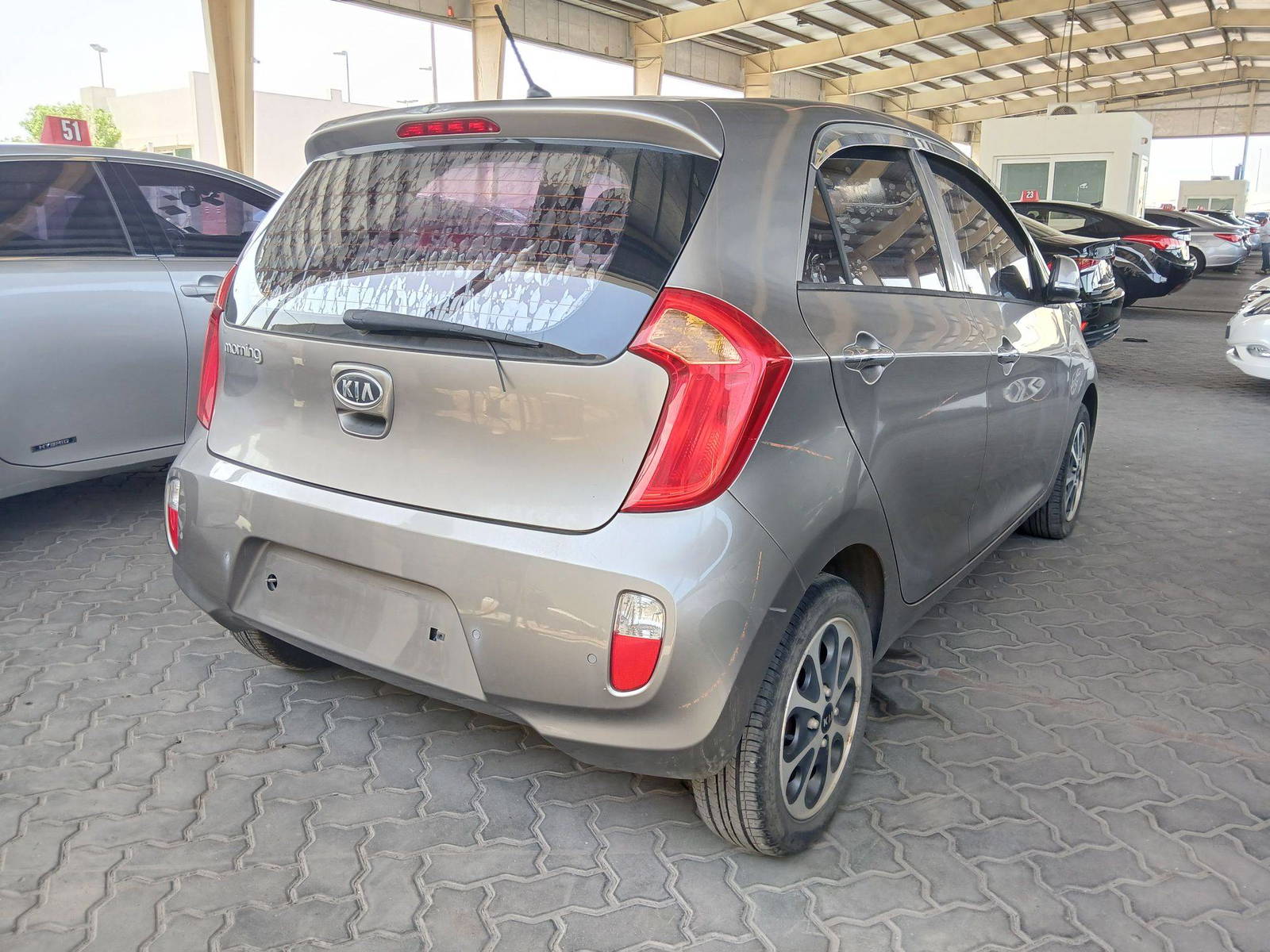 2012 KIA MORNING — 147316 KM — Lot 378955 — Souq - Marhaba Auctions Used Cars - Image 4