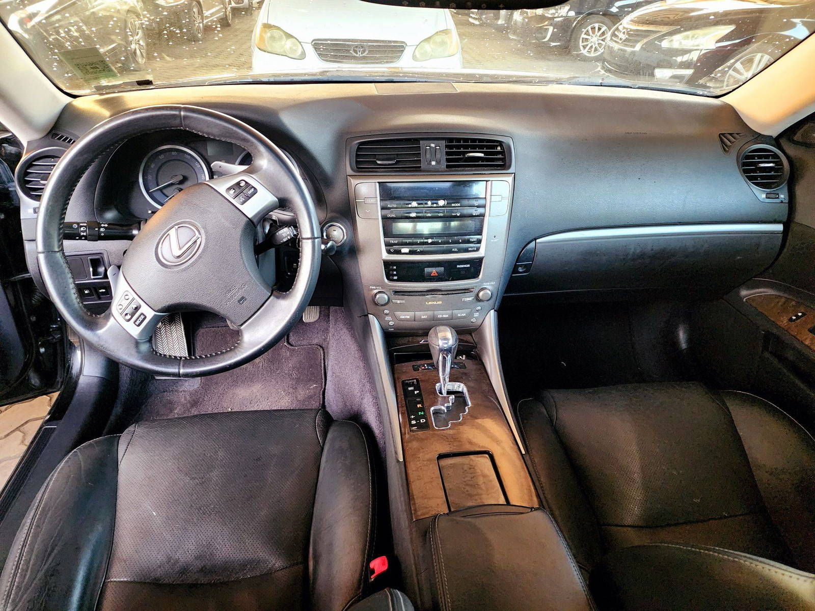 2011 LEXUS IS 250 — 133824 Miles — Lot 6B5138311 — Souq - Marhaba Auctions Used Cars - Image 7