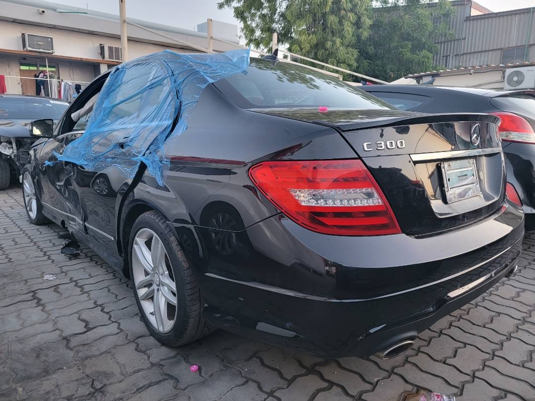 2013 MERCEDES BENZ C300 — 131317 Miles — Lot 37658014 - Marhaba Auctions Used Cars - Image 4