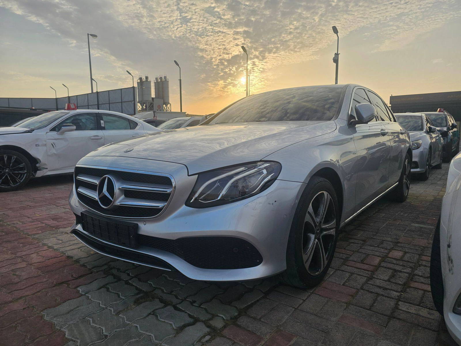 MERCEDES BENZ E-300 2019 - Marhaba Auction Used Cars - Image 4