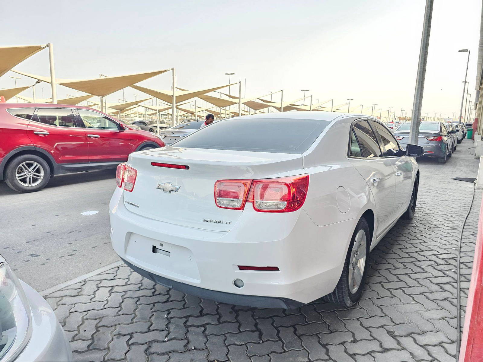 2014 CHEVROLET MALIBU — 223415 KM — Lot EB000420 — Souq - Marhaba Auctions Used Cars - Image 4
