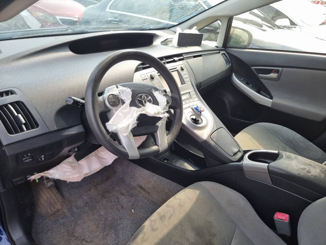 2012 TOYOTA PRIUS — 263178 Miles — Lot 42359230 — Main - Marhaba Auctions Used Cars - Image 6